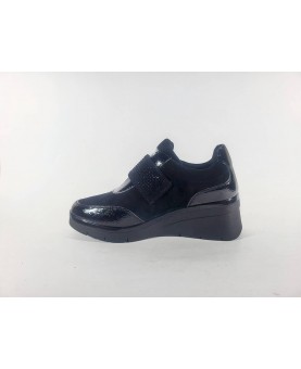 Sneakers donna cinzia soft nere con velcro