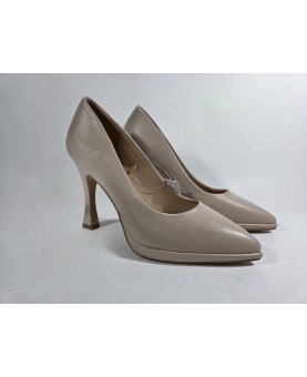 Décolleté colore nude. Tacco da 10 cm. con plateau