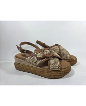 Igi e co sandali beige e cuoio con fibbia