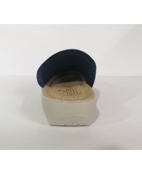 Ciabatta donna Fly Flot chiusa blu con plantare anatomico in pelle